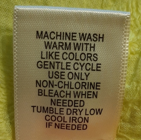 NWT! Women's Yellow Top Embroidered by Studio JPR - Picture 11 of 12